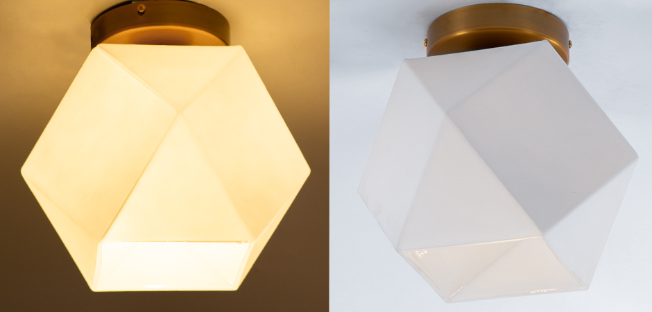 Потолочный светильник Sculptural Glass Faceted Flushm Milk Потолочный светильник Sculptural Glass Faceted Flushm Milk - Loft-Concept в Орле