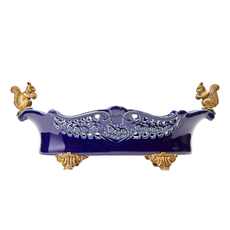 Чаша темно-синего цвета из фарфора с бронзовыми фигурками белок Eden Garden porcelain and bronze Темно-синий Бронза Чаша темно-синего цвета из фарфора с бронзовыми фигурками белок Eden Garden porcelain and bronze Темно-синий Бронза в Орле | Loft Concept