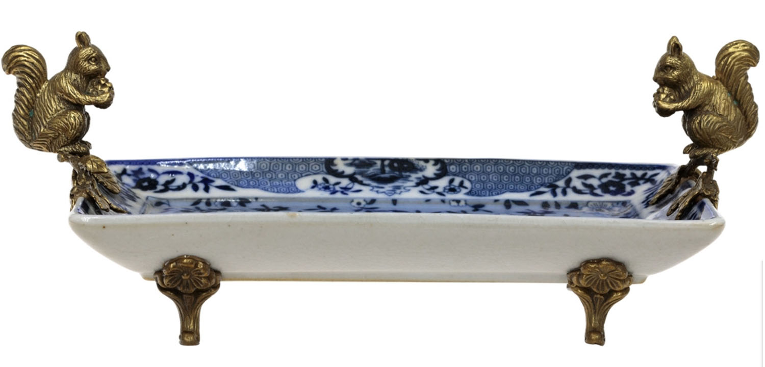 Поднос Bronze Squirrels On A Platter - фото