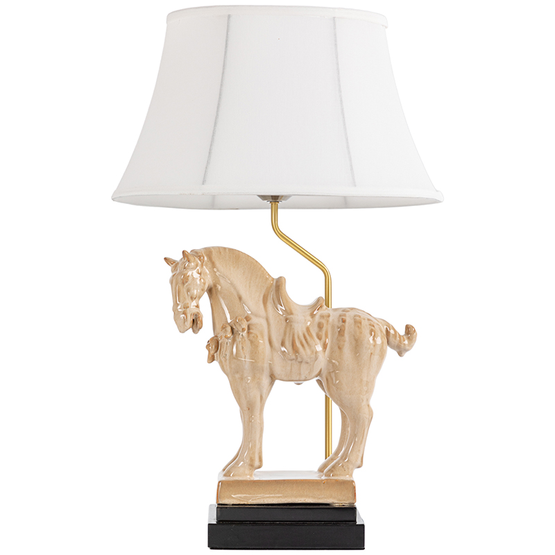 Настольная лампа Dynasty Tang Horse Sculpture Lampshade Бежевый Коричневый Белый Латунь в Орле | Loft Concept 