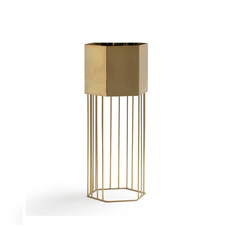 Ваза Vase On A Metal Stand Brass Латунь Ваза Vase On A Metal Stand Brass Латунь в Орле | Loft Concept