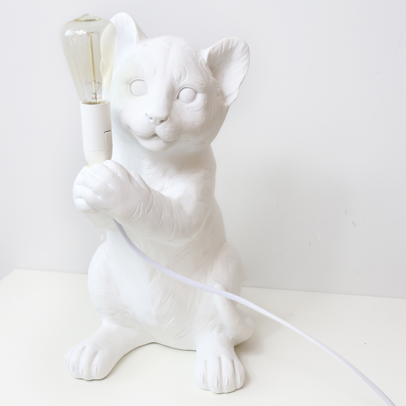 Настольная лампа Table Lamp Cat Белый Настольная лампа Table Lamp Cat Белый в Орле | Loft Concept
