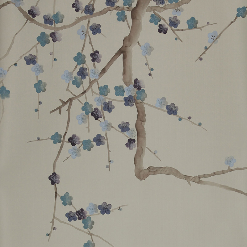 Обои ручная роспись Plum Blossom Colourway SC-81 on Pale Grey dyed silk Обои ручная роспись Plum Blossom Colourway SC-81 on Pale Grey dyed silk в Орле | Loft Concept