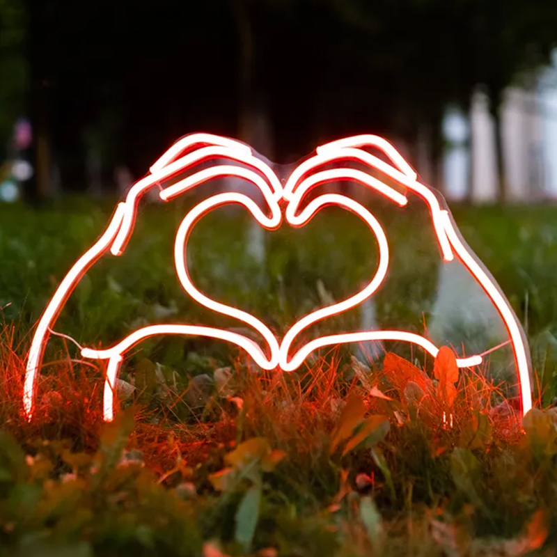 Неоновая лампа Heart Hands Neon Lamp Красный Прозрачный Неоновая лампа Heart Hands Neon Lamp Красный Прозрачный в Орле | Loft Concept