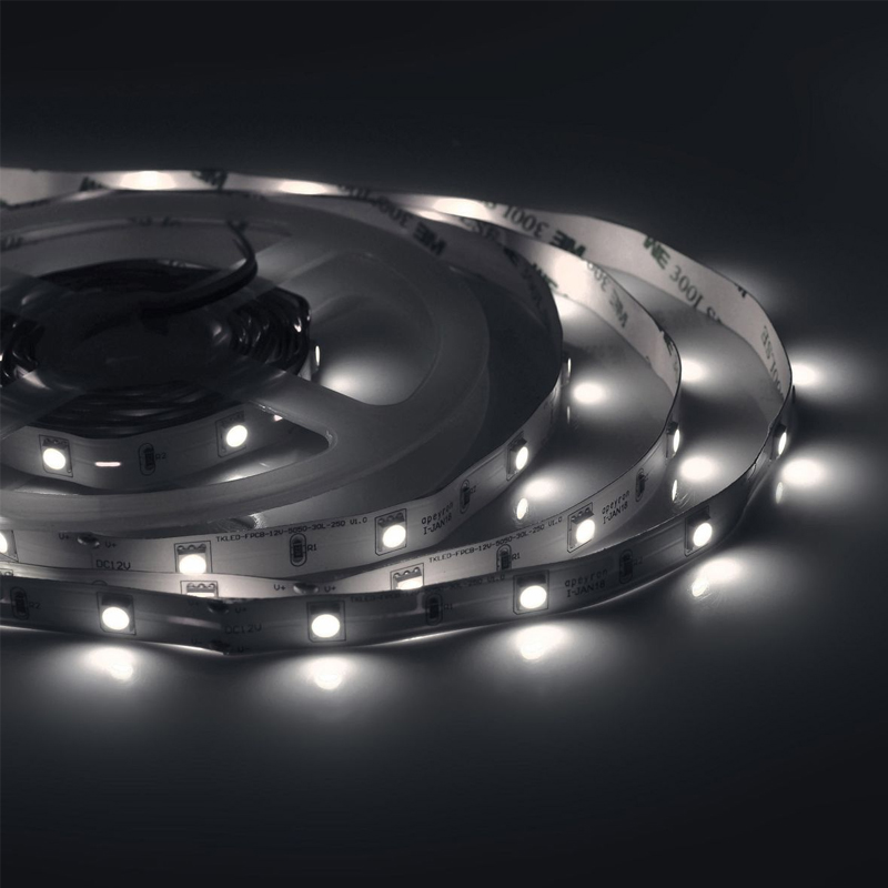 Комплект светодиодной ленты 7,2W/m 30LED/m 5050SMD холодный белый 5M Белый Комплект светодиодной ленты 7,2W/m 30LED/m 5050SMD холодный белый 5M Белый в Орле | Loft Concept
