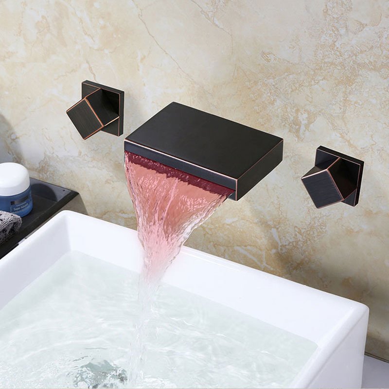 Смеситель с подсветкой для воды Led black cubes Черный Смеситель с подсветкой для воды Led black cubes Черный в Орле | Loft Concept