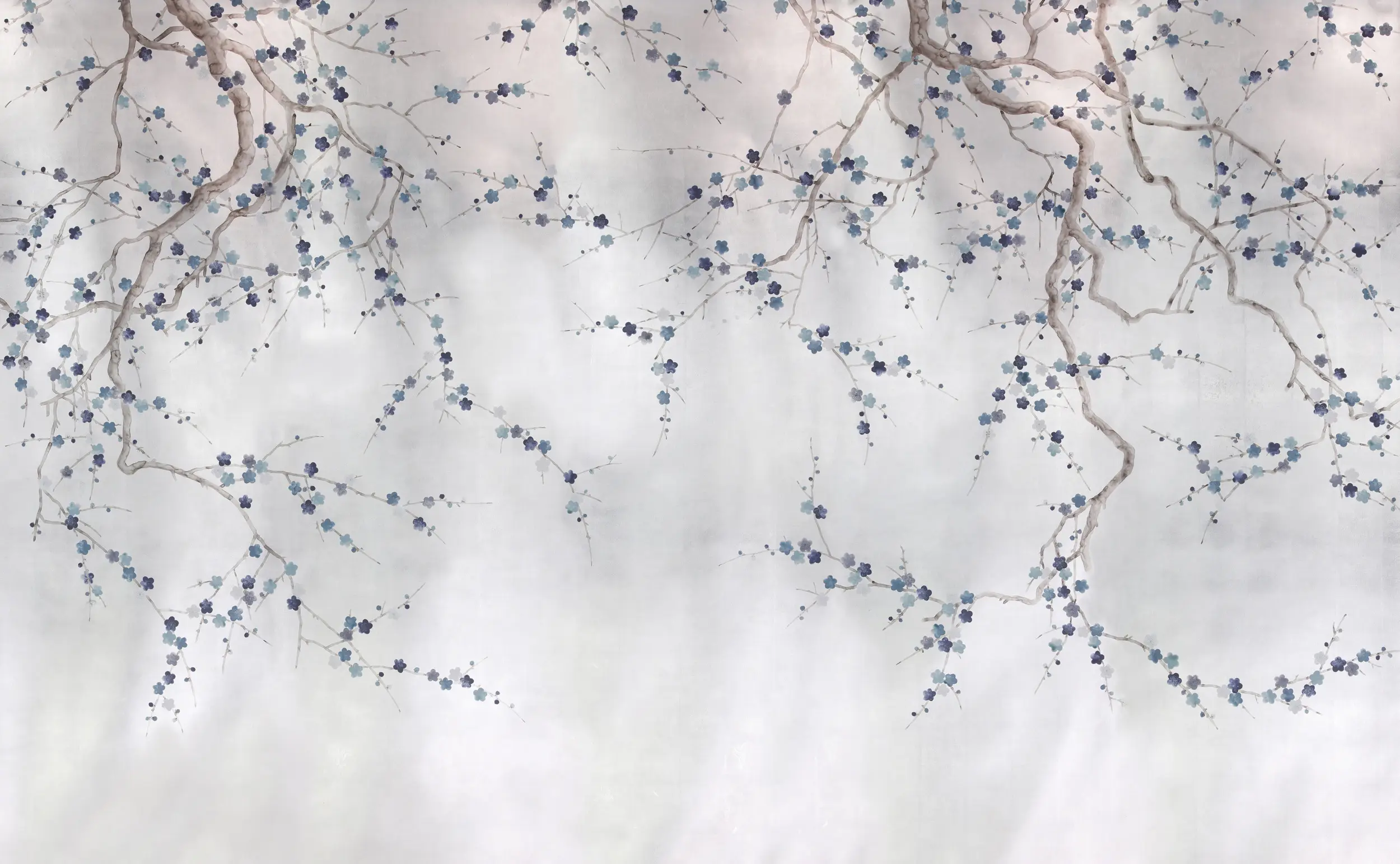 Обои ручная роспись Plum Blossom Inky Hokusai on Sterling Silver gilded silk Обои ручная роспись Plum Blossom Inky Hokusai on Sterling Silver gilded silk - постер Loft-Concept в Орле