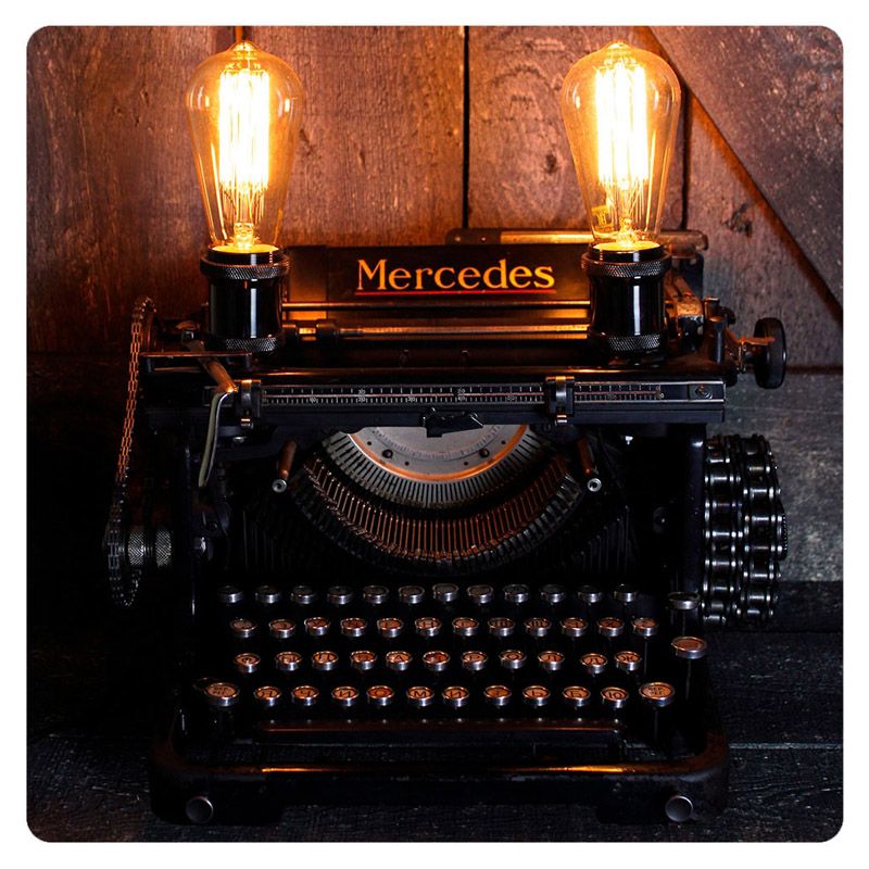 Настольная лампа Antique Typewriter Mercedes Черный Настольная лампа Antique Typewriter Mercedes Черный в Орле | Loft Concept