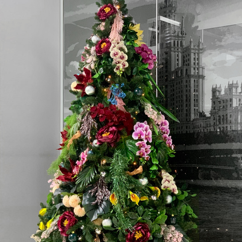 Ель Дизайнерская украшенная тропическими Цветами Christmas tree Tropical Flowers Красный Розовый Зеленый Желтый Ель Дизайнерская украшенная тропическими Цветами Christmas tree Tropical Flowers Красный Розовый Зеленый Желтый в Орле | Loft Concept