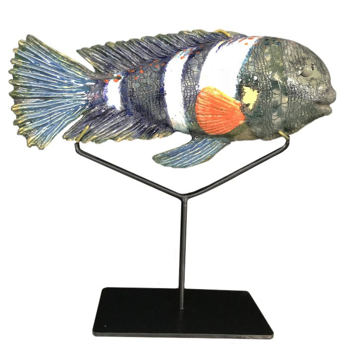 Статуэтка на подставке Orange Spot Fish Серый Черный Белый Статуэтка на подставке Orange Spot Fish Серый Черный Белый в Орле | Loft Concept