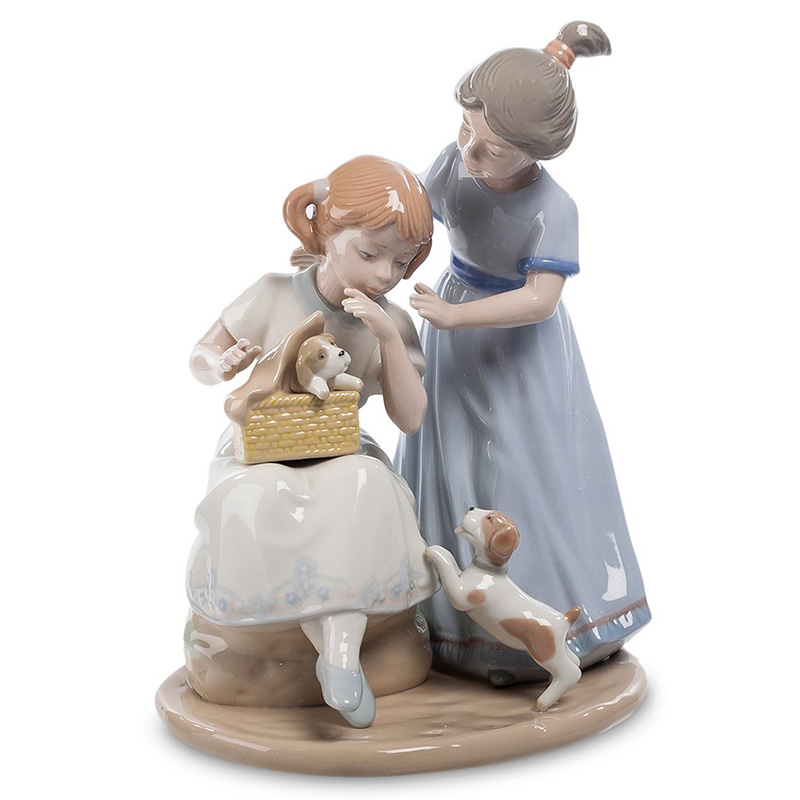Статуэтка фарфоровая Девочки с собачками Charming Statuette Белый Бежевый Серо-голубой Серый Статуэтка фарфоровая Девочки с собачками Charming Statuette Белый Бежевый Серо-голубой Серый в Орле | Loft Concept