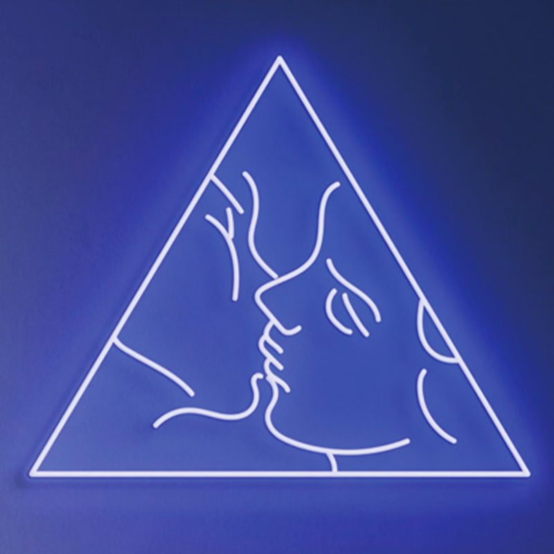 Неоновая настенная лампа Kiss Neon Wall Lamp Синий Синий Неоновая настенная лампа Kiss Neon Wall Lamp Синий Синий в Орле | Loft Concept