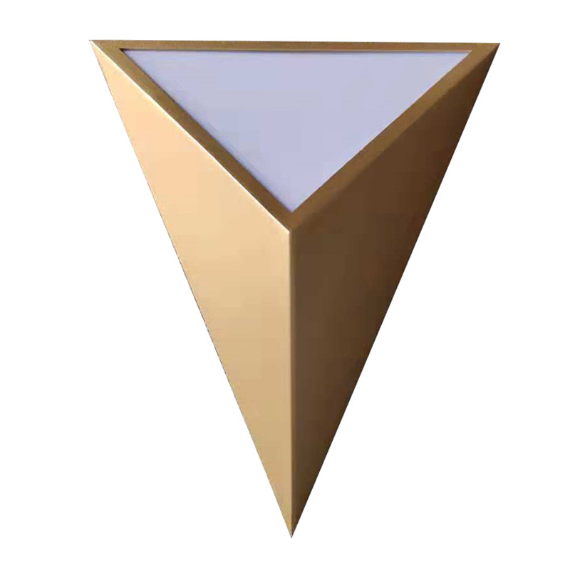 Настенный светильник в форме треугольника Convex Triangle Wall Lamp матовое золото Настенный светильник в форме треугольника Convex Triangle Wall Lamp матовое золото в Орле | Loft Concept