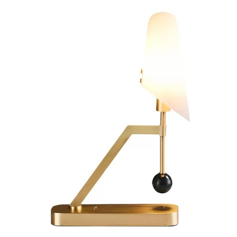 Настольная лампа Gold table lamp with stone Золотой Белый Настольная лампа Gold table lamp with stone Золотой Белый в Орле | Loft Concept