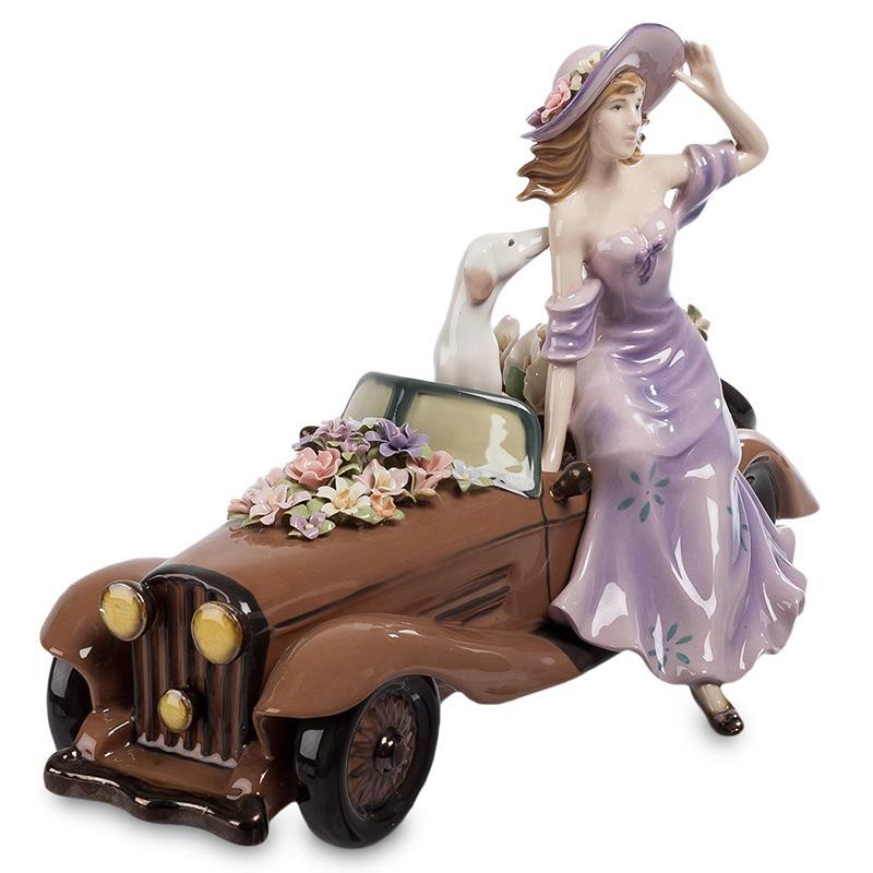 Статуэтка фарфоровая Девушка с автомобилем Charming Statuette Сиреневый Коричневый Белый Зеленый Розовый Статуэтка фарфоровая Девушка с автомобилем Charming Statuette Сиреневый Коричневый Белый Зеленый Розовый в Орле | Loft Concept