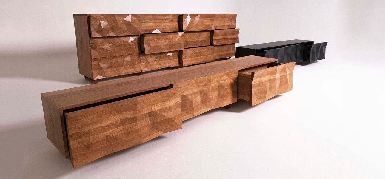 Тумба для ТВ древесного цвета с большими угловыми фигурами Geometric Greece - фото №1