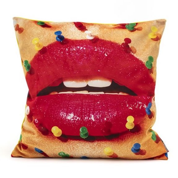 Подушка Seletti Cushion Mouth with pins Design: Toiletpaper Мульти Подушка Seletti Cushion Mouth with pins Design: Toiletpaper Мульти в Орле | Loft Concept