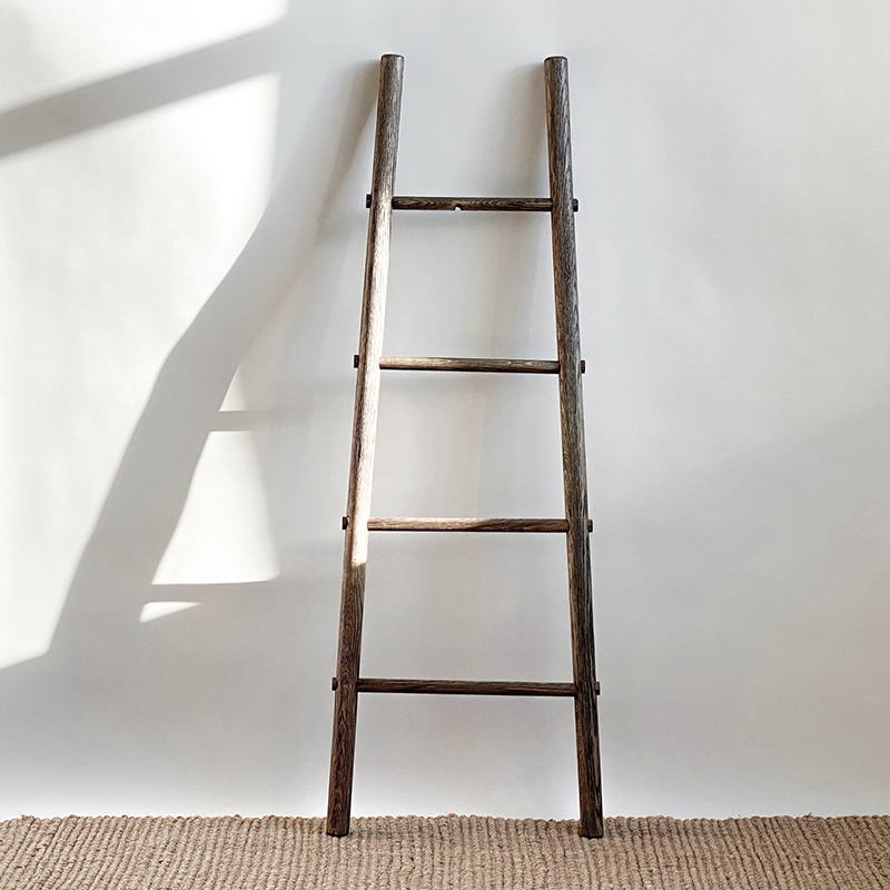 Лестница-вешалка Tiare Hanger Ladder Дуб темный Лестница-вешалка Tiare Hanger Ladder Дуб темный в Орле | Loft Concept