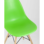 Пластиковый стул на ножках из массива бука Eames Light Green варинант исполнения - 2 | Loft Concept в Орле