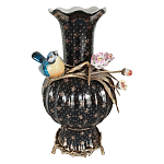 Ваза черная фарфоровая с  узором и бронзовым декором в виде веток с фарфоровой птичкой и цветами Eden Garden варинант исполнения - 1 | Loft Concept в Орле