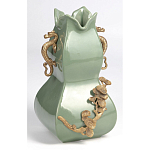 Ваза зеленого цвета из фарфора с бронзовыми ручками в виде драконов и рельефным цветочным декором Eden Garden porcelain and bronze варинант исполнения - 2 | Loft Concept в Орле