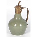Кувшин зеленого цвета из фарфора с бронзовой крышкой и изогнутой ручкой Eden Garden porcelain and bronze варинант исполнения - 2 | Loft Concept в Орле