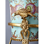 Ваза из голубого фарфора с рисунком птиц и цветов и декоративными элементами Blue Garden варинант исполнения - 11 | Loft Concept в Орле