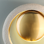 Бра с бежевым текстурным кольцом и латунным шаром в центре Tactile  варинант исполнения - 6 | Loft Concept в Орле