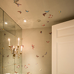 Обои ручная роспись Butterflies Icarus on Rose Shadow metallic silk варинант исполнения - 1 | Loft Concept в Орле