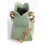 Ваза зеленого цвета из фарфора с бронзовыми ручками в виде драконов и рельефным цветочным декором Eden Garden porcelain and bronze варинант исполнения - 6 | Loft Concept в Орле