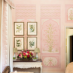 Обои ручная роспись Jharokha Arches Original colourway on pink painted Xuan paper варинант исполнения - 1 | Loft Concept в Орле