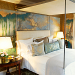 Обои ручная роспись Bamboo River Blossom Original colourway on Deep Rich Gold gilded paper with pearlescent antiquing варинант исполнения - 4 | Loft Concept в Орле