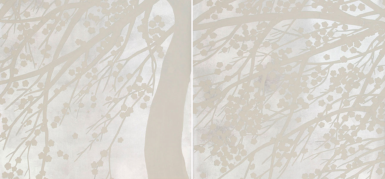 Обои ручная роспись Windswept Blossom Blossom on Sterling Silver gilded silk with pearlescent antiquing Обои ручная роспись Windswept Blossom Blossom on Sterling Silver gilded silk with pearlescent antiquing - Loft-Concept в Орле