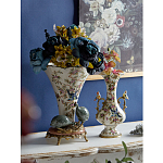 Ваза белого цвета из фарфора с цветочным рисунком и бронзовыми ручками с фигурками птиц Eden Garden porcelain and bronze варинант исполнения - 6 | Loft Concept в Орле