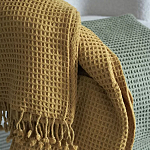 Плед из шерсти цвета охры с бахарамой Waffle Comfort варинант исполнения - 5 | Loft Concept в Орле