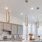 Подвесной светильник золотого цвета с двумя вытянутыми овальными рамками в форме скрепки Eurofase варинант исполнения - 8 | Loft Concept в Орле