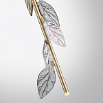 Подвесной светильник с золотистой вертикальной трубкой и декоративными прозрачными листьями из стекла Sylva  варинант исполнения - 8 | Loft Concept в Орле