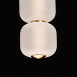 Подвесной светильник с 3-мя округлыми матовыми плафонами из белого стекла Golden Swirl варинант исполнения - 7 | Loft Concept в Орле