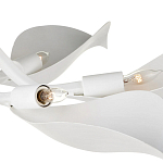 Потолочный светильник с плафонами в виде белых лепестков Delicate Flower варинант исполнения - 1 | Loft Concept в Орле