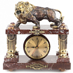 Часы настольные из креноида и бронзы с декором в виде льва Lion Stone Clock варинант исполнения - 1 | Loft Concept в Орле