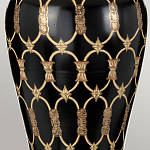 Настольная лампа с керамическим основанием с золотистым решетчатым узором и белым плиссированным абажуром Elstead Lighting варинант исполнения - 10 | Loft Concept в Орле