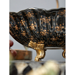 Блюдо черного цвета из фрафора на бронзовых ножках Eden Garden porcelain and bronze варинант исполнения - 5 | Loft Concept в Орле