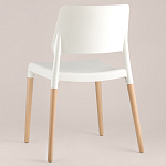 Пластиковый стул на ножках из массива бука Ferret White варинант исполнения - 5 | Loft Concept в Орле