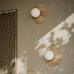 Бра в виде диска с плафоном из матового белого стекла Marble Glow варинант исполнения - 4 | Loft Concept в Орле