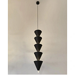 Подвесной светильник светодиодный в виде ряда черных металлических конусов  Herringbone варинант исполнения - 1 | Loft Concept в Орле