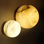 Настенно-потолочный светильник с плафоном в форме шара из алебастра Cryptocrystalline Stone варинант исполнения - 2 | Loft Concept в Орле