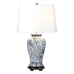 Настольная лампа с керамическим основанием в белом цвете с синим цветочным орнаментом на темной деревянной подставке и тканевым абажуром Elstead Lighting варинант исполнения - 1 | Loft Concept в Орле