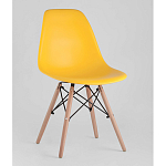 Пластиковый стул на ножках из массива бука Eames Yellow варинант исполнения - 1 | Loft Concept в Орле