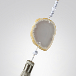 Люстра подвесная с 8-ю шарообразными плафонами из белого стекла с подвесками из камня и кисточками Agatelle варинант исполнения - 8 | Loft Concept в Орле