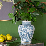 Ваза округлой формы белого цвета с синим растительным узором Blue & White Ornament  варинант исполнения - 5 | Loft Concept в Орле